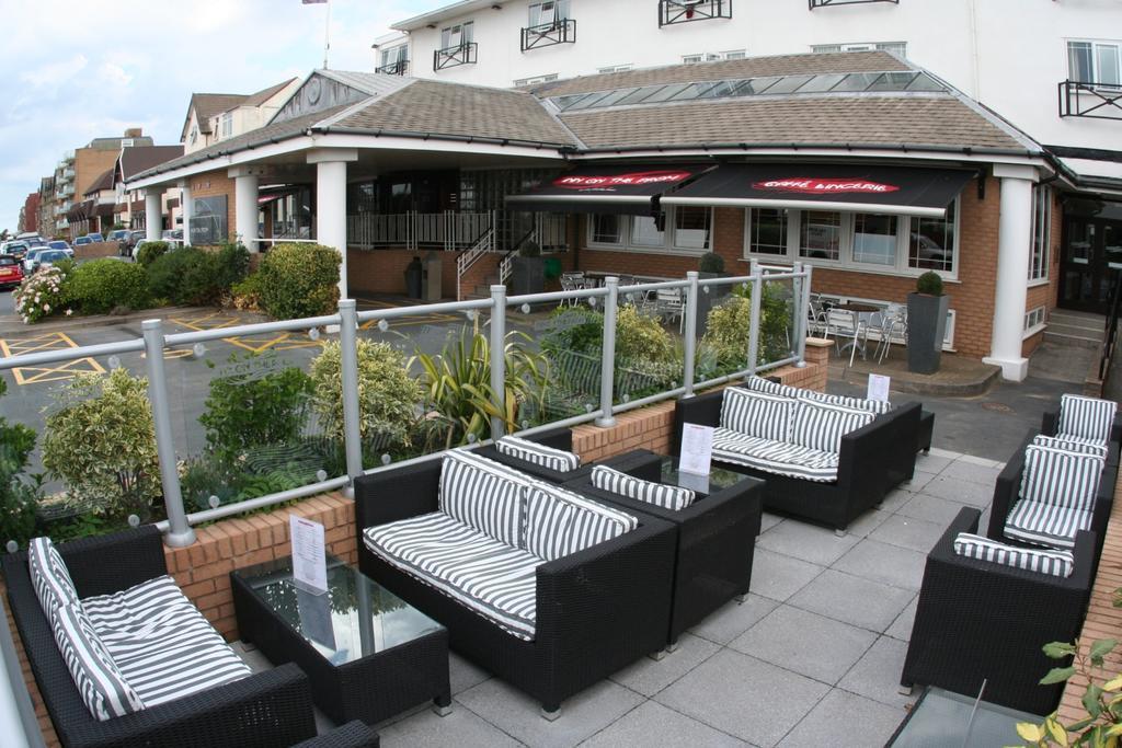 Inn On The Prom At The Fernlea Hotel Lytham St Annes Exterior photo